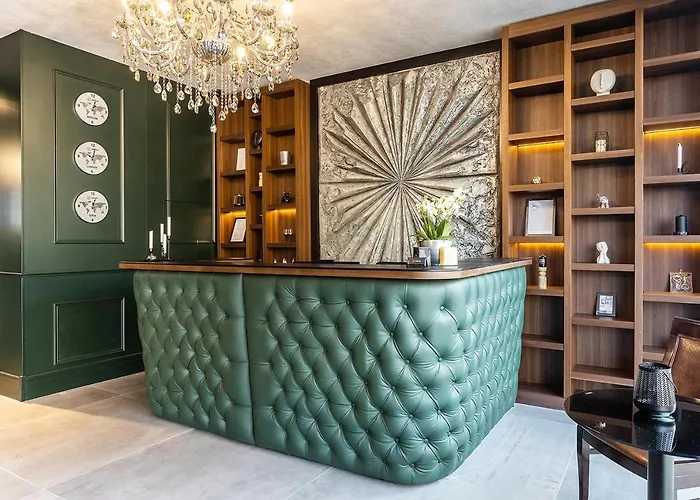 Abrazo Sofia By HmgAlbergo